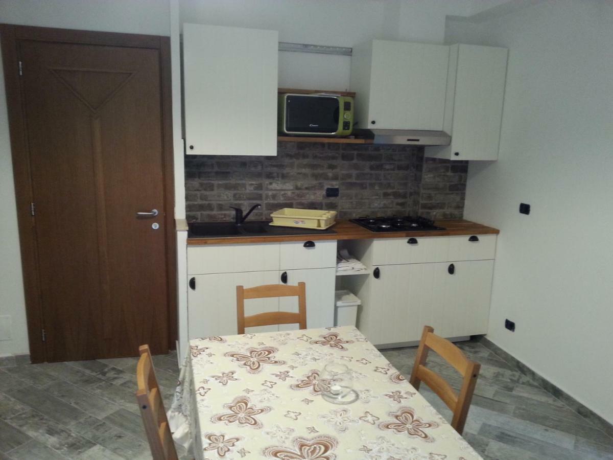 Casa Vacanze אצ'יארולי מראה חיצוני תמונה